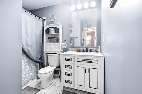 Bath - 1332 Alpine Ct #1332, Wheeling, IL 60090 photo 1 of 1