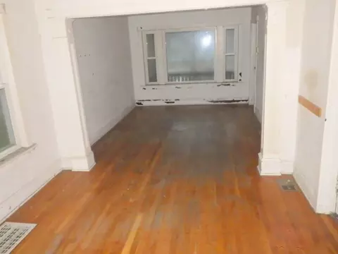 Living - 524 E 90th St, Chicago, IL 60619 photo 1 of 2