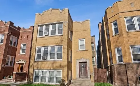 5352 W Dakin St, Chicago, IL 60641