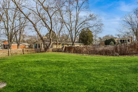 Exterior - 902 E Main St, Barrington, IL 60010 photo 3 of 3