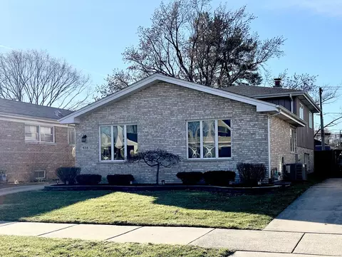 9218 S Albany Ave, Evergreen Park, IL 60805