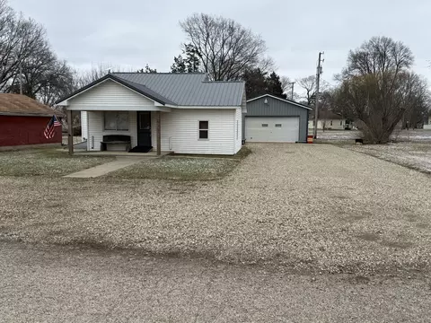 411 Jefferson St, Henry, IL 61537