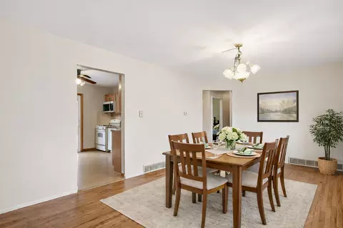 Dining - 4807 Paulsen St, Mchenry, IL 60051 photo 2 of 2