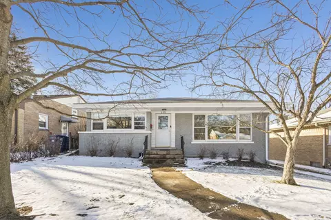 139 Thelin Ct, Wilmette, IL 60091