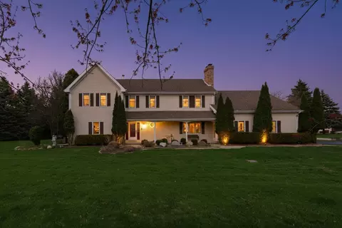 24 Burning Bush Trl, Crystal Lake, IL 60012