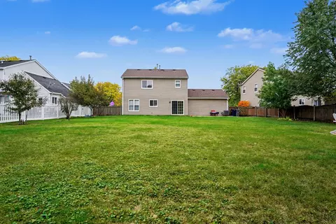 Exterior - 1410 Misthaven Ln, Elgin, IL 60123 photo 8 of 8
