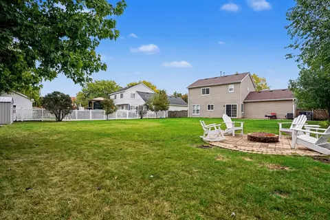 Exterior - 1410 Misthaven Ln, Elgin, IL 60123 photo 7 of 8