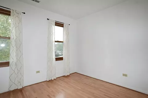Bedroom - 1410 Misthaven Ln, Elgin, IL 60123 photo 5 of 8