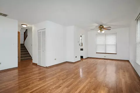 Living - 1410 Misthaven Ln, Elgin, IL 60123 photo 2 of 3