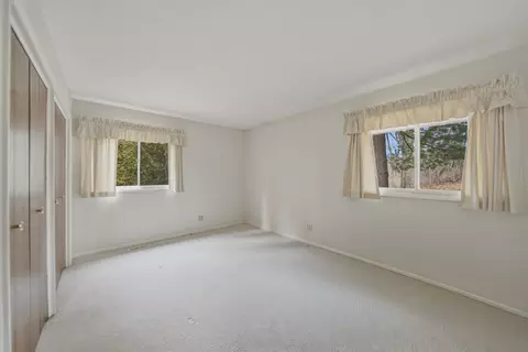 Bedroom - 604 Hillandale Ct, Morrison, IL 61270 photo 4 of 6