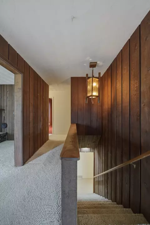 Entry Way - 604 Hillandale Ct, Morrison, IL 61270 photo 1 of 2