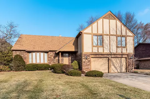 3311 Indian Wood Ln, Joliet, IL 60431