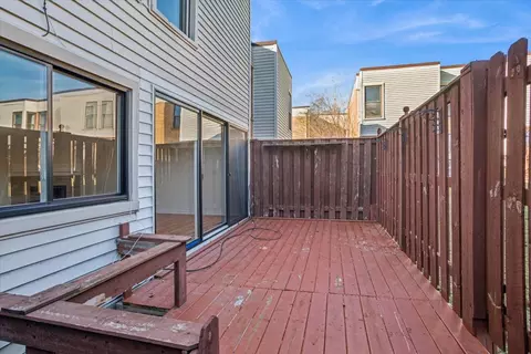 Exterior - 368 Willow Tree Ct, Hoffman Estates, IL 60169 photo 2 of 4