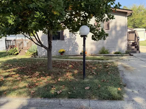 84 Birch Dr, Sandwich, IL 60548
