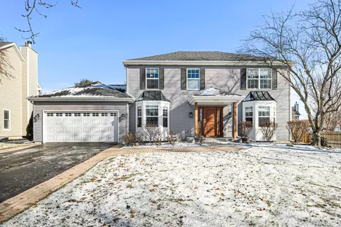 621 Doral Ln, North Aurora, IL 60542