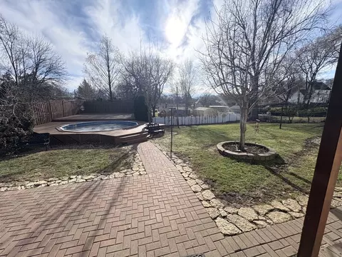631 Bent St, Elgin, IL 60120 photo 41
