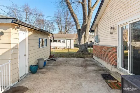 Exterior - 545 Gordon Dr, Crete, IL 60417 photo 3 of 4