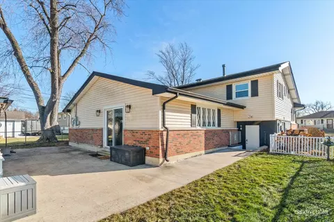 Exterior - 545 Gordon Dr, Crete, IL 60417 photo 4 of 4