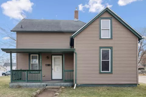 3715 Pearl Ave, Davenport, IA 52802
