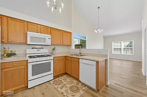 2813 Hoffman St, Plano, IL 60545 photo 10