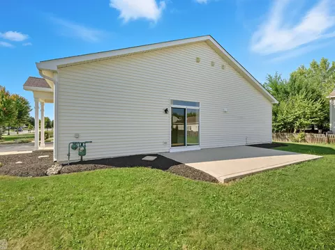 2813 Hoffman St, Plano, IL 60545 photo 3