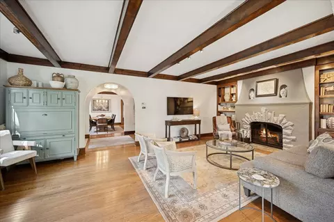 Living - 285 Vernon Ave, Glencoe, IL 60022 photo 2 of 7
