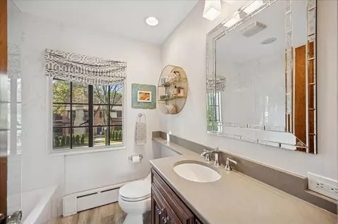 Bath - 285 Vernon Ave, Glencoe, IL 60022 photo 2 of 3