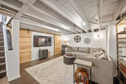 Living - 285 Vernon Ave, Glencoe, IL 60022 photo 7 of 7