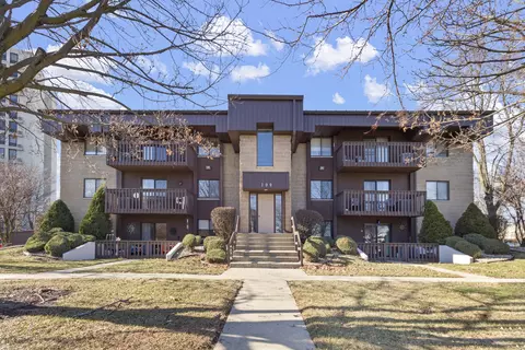 109 Caterpillar Dr #1B, Joliet, IL 60436