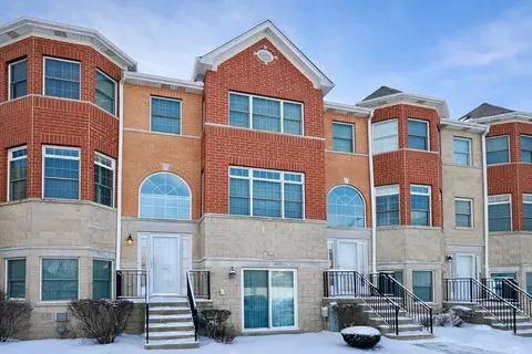17950 Fountain Cir, Orland Park, IL 60467