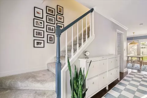 Entry Way - 216 E Scranton Ave, Lake Bluff, IL 60044 photo 3 of 3