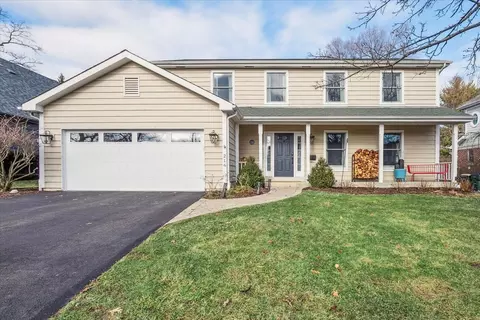 216 E Scranton Ave, Lake Bluff, IL 60044