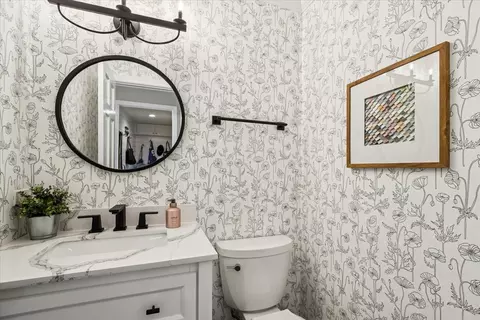 Bath - 216 E Scranton Ave, Lake Bluff, IL 60044 photo 1 of 4