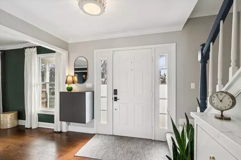 Entry Way - 216 E Scranton Ave, Lake Bluff, IL 60044 photo 1 of 3