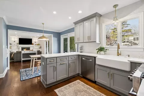 Kitchen - 216 E Scranton Ave, Lake Bluff, IL 60044 photo 1 of 3