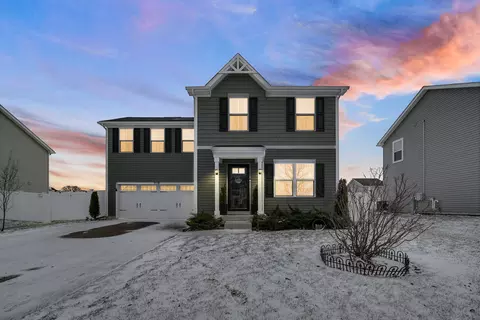 713 Wild Prairie Pt, Hampshire, IL 60140