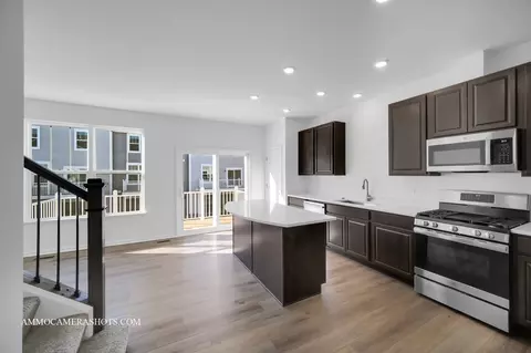 Kitchen - 512 Wolverine Dr, Aurora, IL 60502 photo 1 of 3