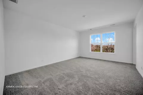 Bedroom - 512 Wolverine Dr, Aurora, IL 60502 photo 2 of 2