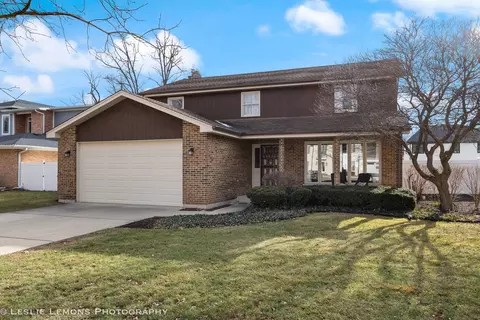 398 Woodlane Ct, Wood Dale, IL 60191