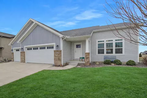 Exterior - 2745 Sedona Dr, Normal, IL 61761 photo 2 of 6