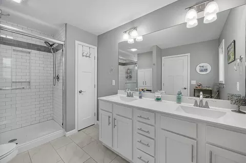 Bath - 2745 Sedona Dr, Normal, IL 61761 photo 3 of 8