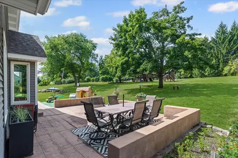 11111 Huron Dr, Spring Grove, IL 60081 photo 4
