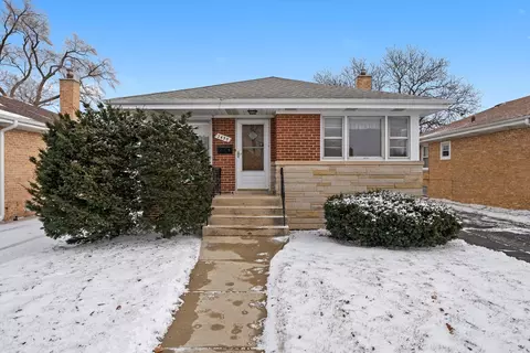 2439 Ernst St, Franklin Park, IL 60131