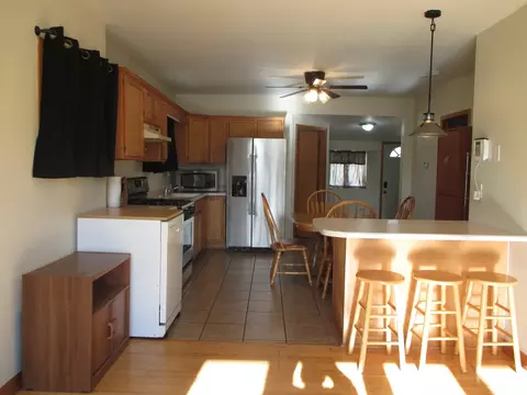 Kitchen - 3902 W Claire Blvd, Midlothian, IL 60445 photo 1 of 1