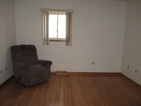 Living - 3902 W Claire Blvd, Midlothian, IL 60445 photo 3 of 3