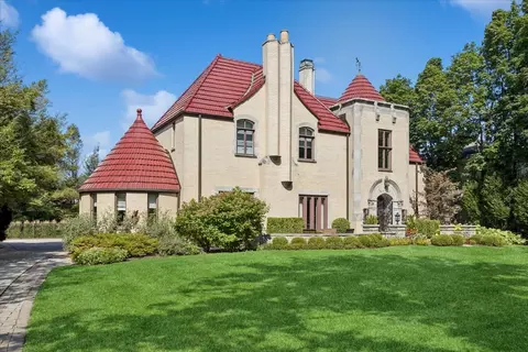 Undisclosed, River Forest, IL 60305