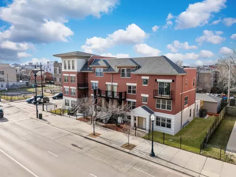 218 S Western Ave #A, Chicago, IL 60612