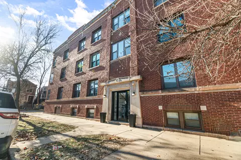 3904 N Wolcott Ave #2, Chicago, IL 60613