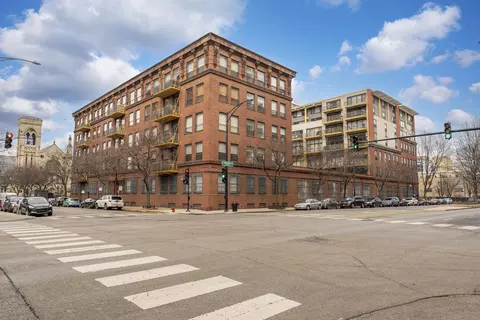 1910 S Indiana Ave #421, Chicago, IL 60616