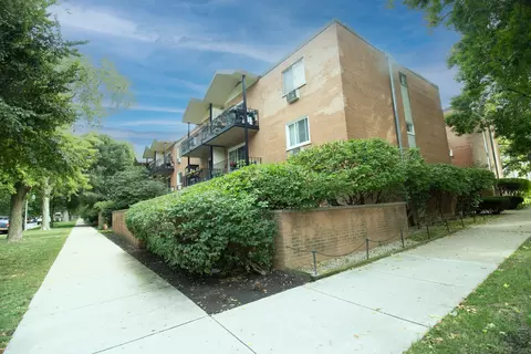 1545 W Chase Ave #305, Chicago, IL 60626